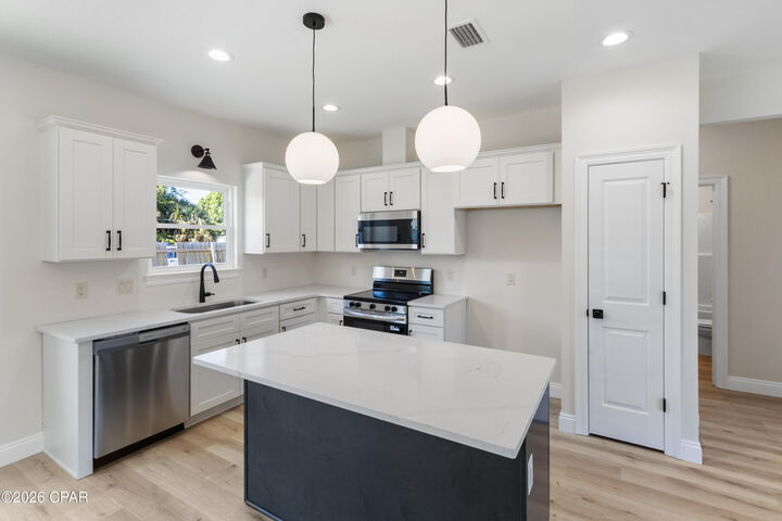 Property Photo:  229 W 13th Street  FL 32401 