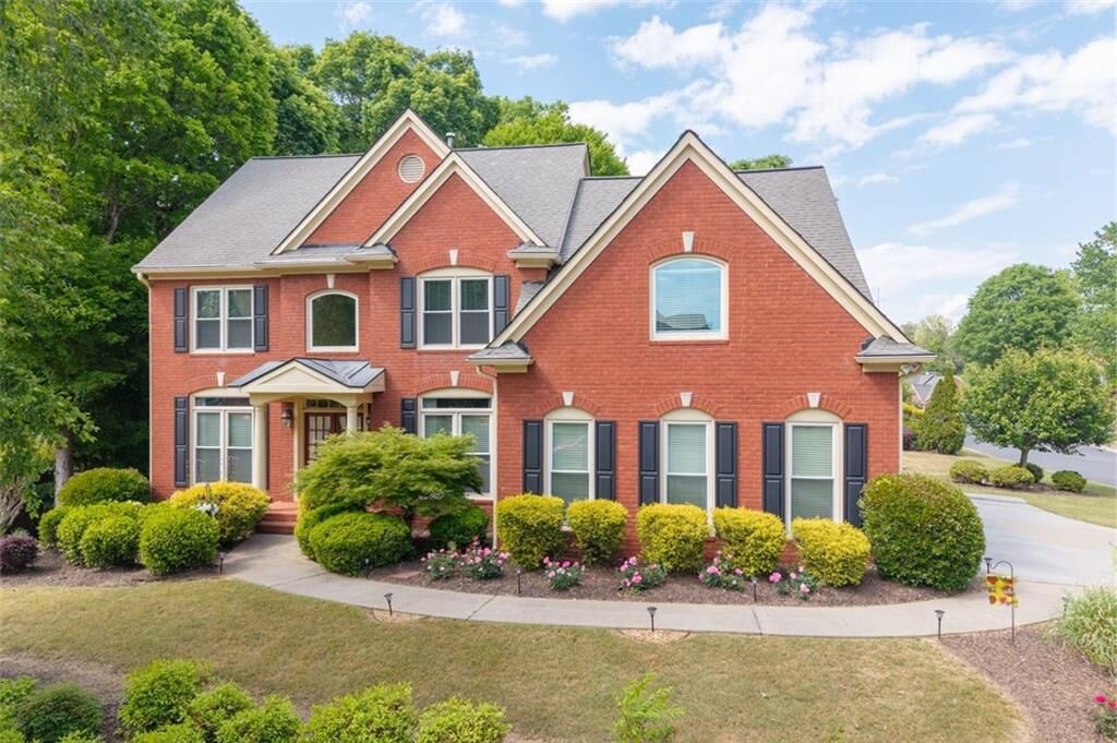 Property Photo:  1850 Chattahoochee Run Drive  GA 30024 