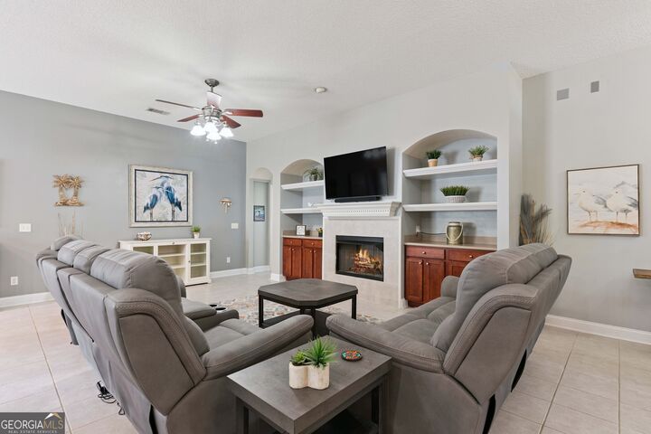 Property Photo:  269 Long Way S  GA 31523 