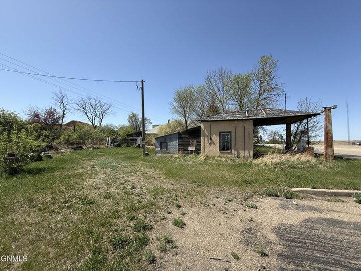Property Photo:  12601 Hwy 52 N  ND 58718 