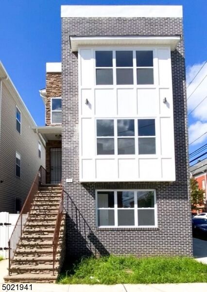 Property Photo: 70 N 6th St 2 NJ 07107
