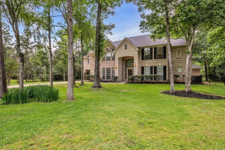 Property Photo:  10419 Clubhouse Circle  TX 77354 