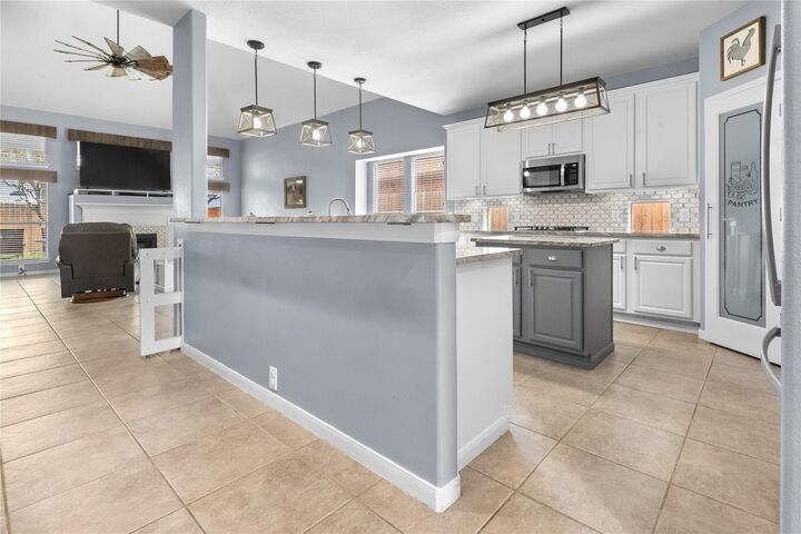 Property Photo:  2914 Sandleigh Drive  TX 77388 