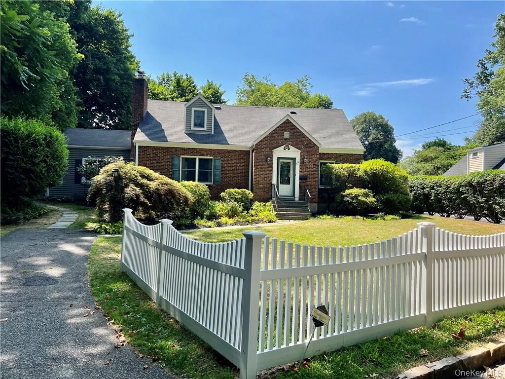 Property Photo:  46 Beechwood Road  NY 10530 