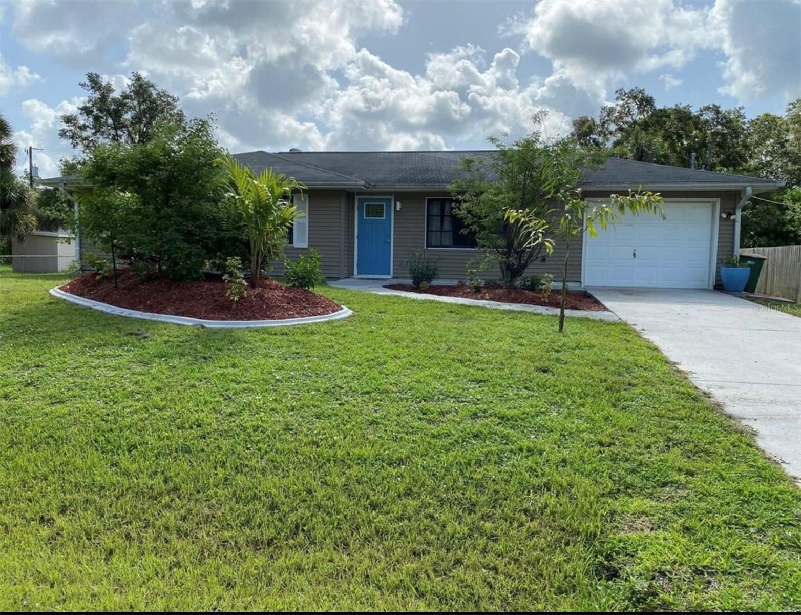 Property Photo:  368 Yeager Street  FL 33954 