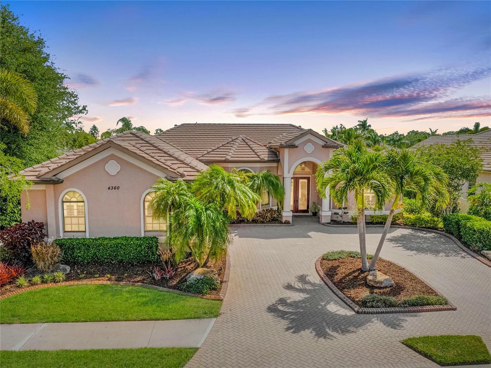 Property Photo: 4360 Via Del Santi FL 34293