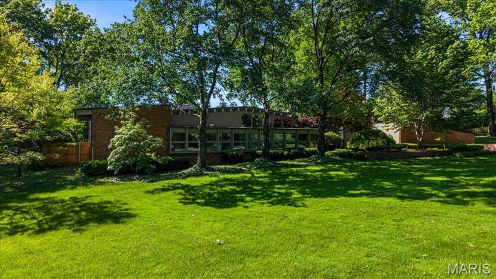 Property Photo:  50 Creekwood Lane  MO 63124 