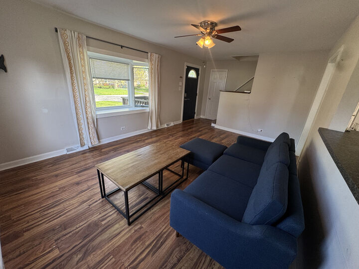 Property Photo:  20 S Iowa Avenue  IL 60101 