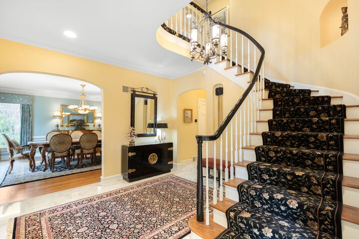 Property Photo:  6657 N Le Mai Avenue  IL 60712 