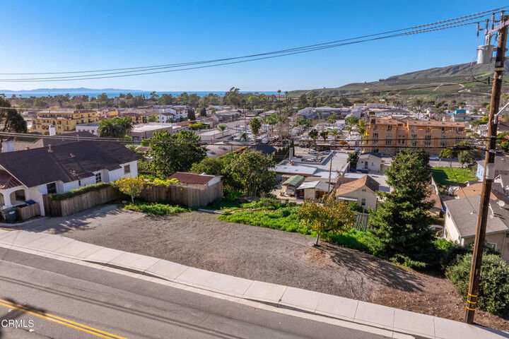 Property Photo:  257 Cedar Street  CA 93001 