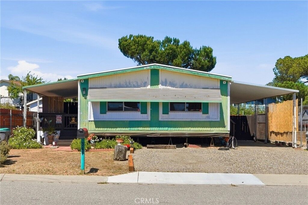Property Photo: 361 Jupiter Drive CA 93444