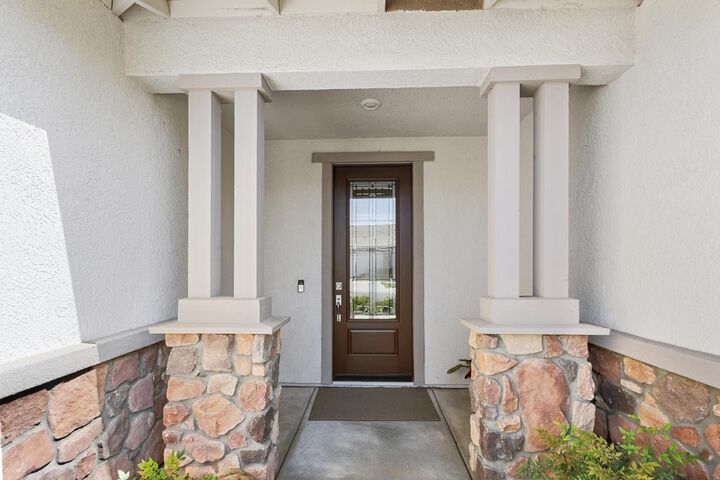 Property Photo:  933 Hadley Drive  CA 95648 