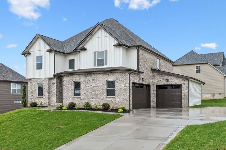 Property Photo:  2634 Remington Trce  TN 37043 