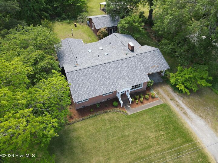 Property Photo:  604 W Woodland Avenue  NC 27897 