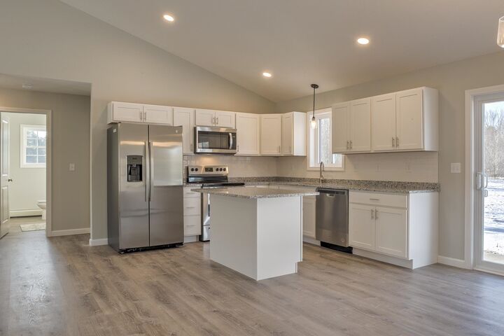 Property Photo:  6 Ashley Avenue  NH 03451 