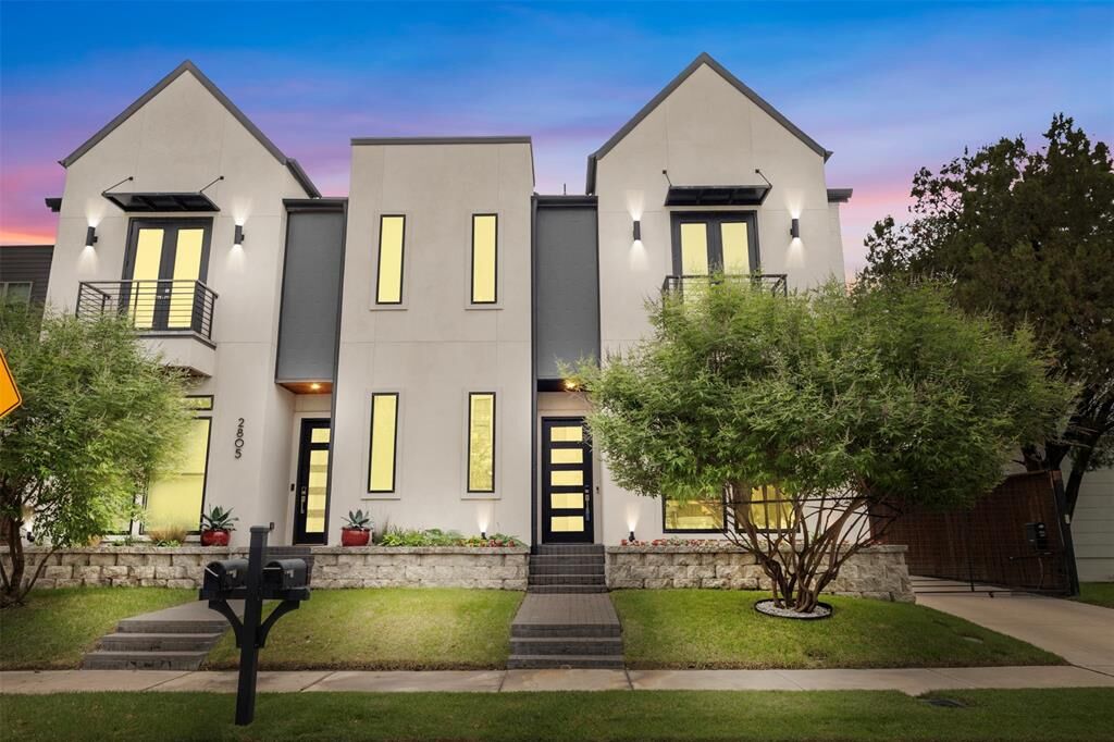 Property Photo: 2807 Wingate Street TX 76107
