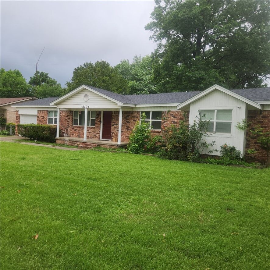 Property Photo:  8106 Holly Avenue  AR 72908 
