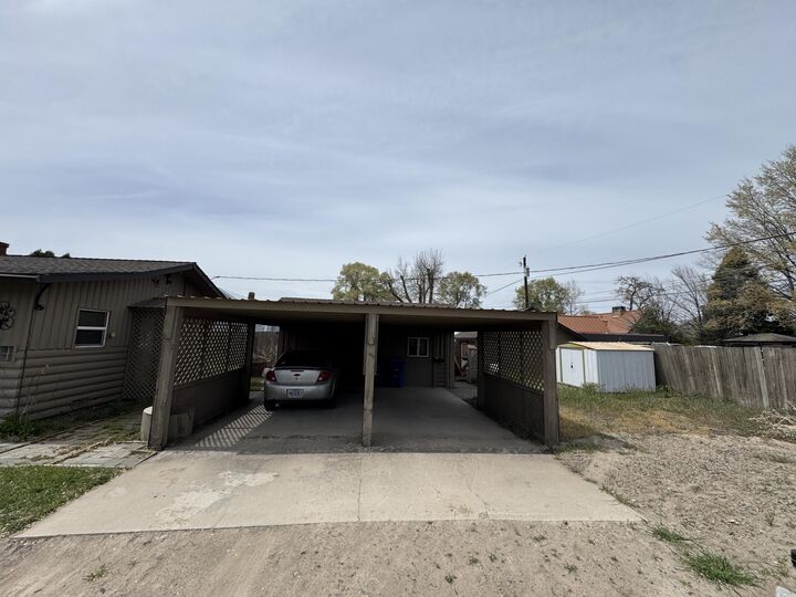 Property Photo:  221 NE Idlewood Street  OR 97754 