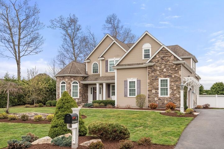 Property Photo:  31 Chickadee Way  MA 02760 