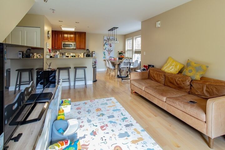 Property Photo:  316 Rindge Ave 9  MA 02140 