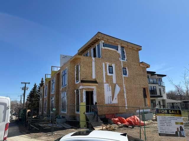 Property Photo:  1917 25 Avenue SW  AB T2T 4T5 