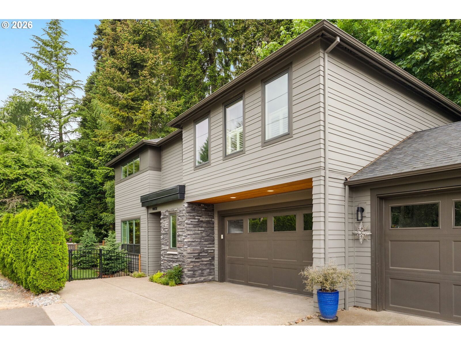 Property Photo: 19232 Pilkington Rd OR 97035