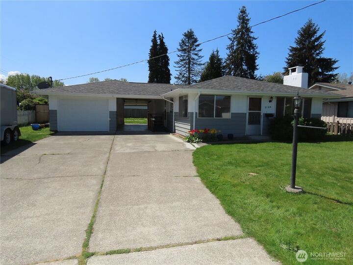 Property Photo:  2108  Tacoma Road E  WA 98371 