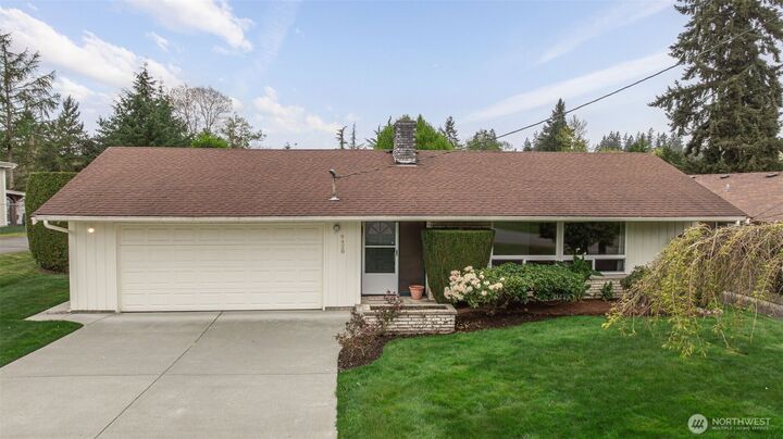 Property Photo:  9428  21st Drive SE  WA 98208 