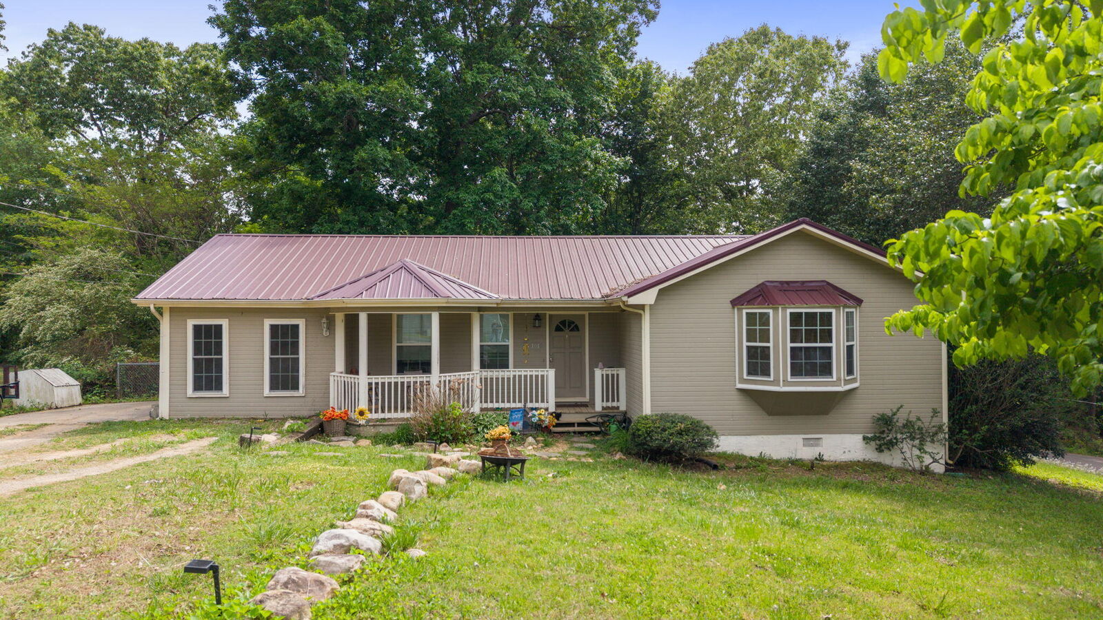Property Photo: 1010 36th Street SE TN 37323
