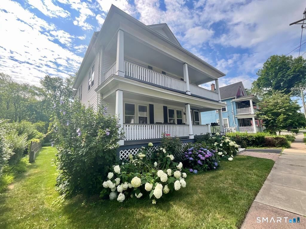 Property Photo:  238 Broad Street  CT 06109 
