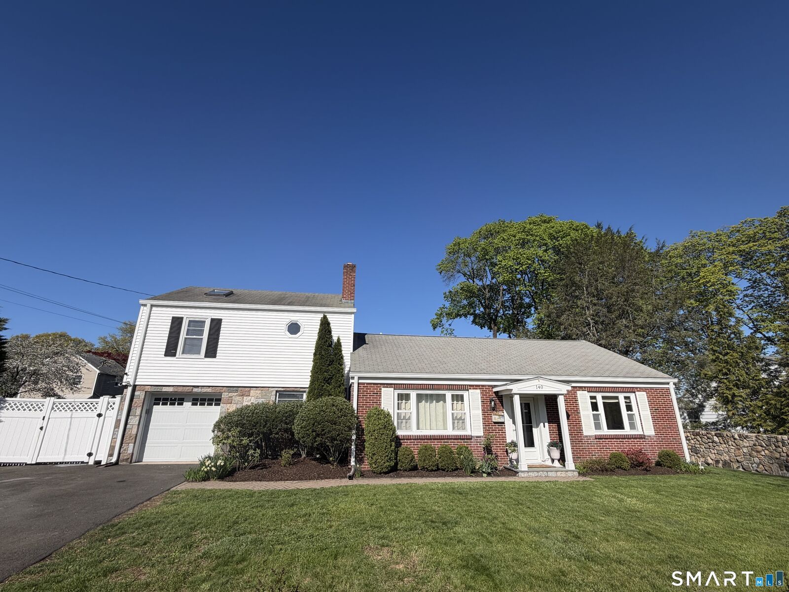 Property Photo:  140 Courtland Avenue  CT 06902 