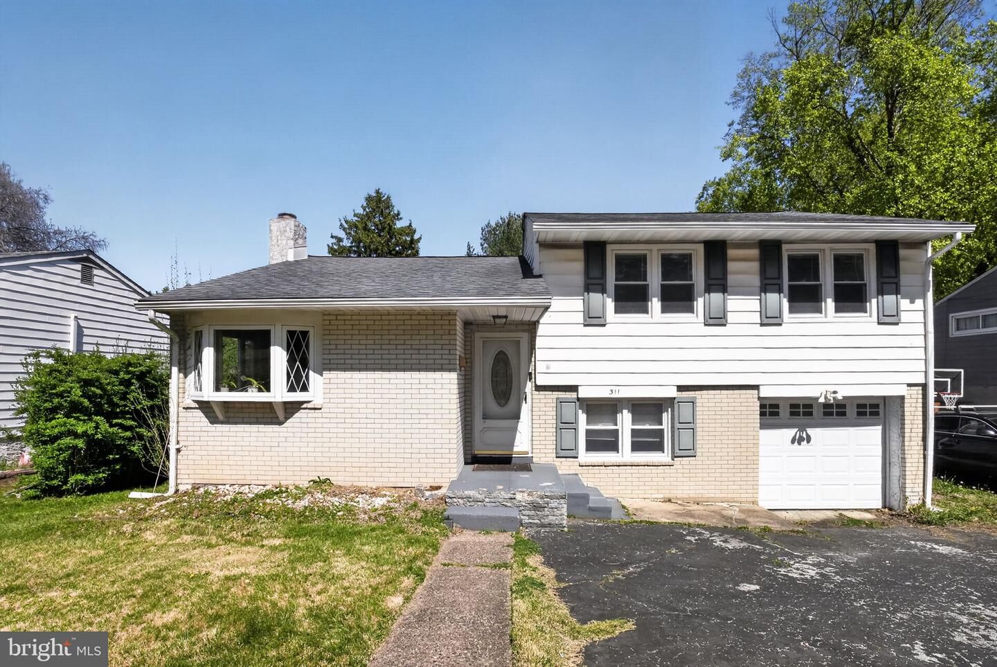 Property Photo:  311 Limekiln Pike  PA 19038 