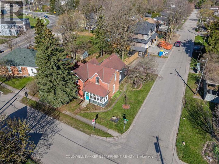 Property Photo:  219 Arthur Street  ON L7J 1L8 