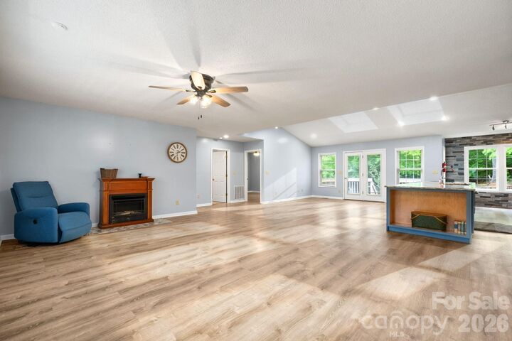Property Photo:  1011 Cambridge Court  NC 28645 