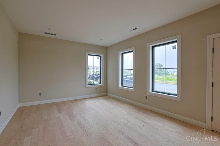Property Photo:  4236 Parkview Drive  OH 45242 