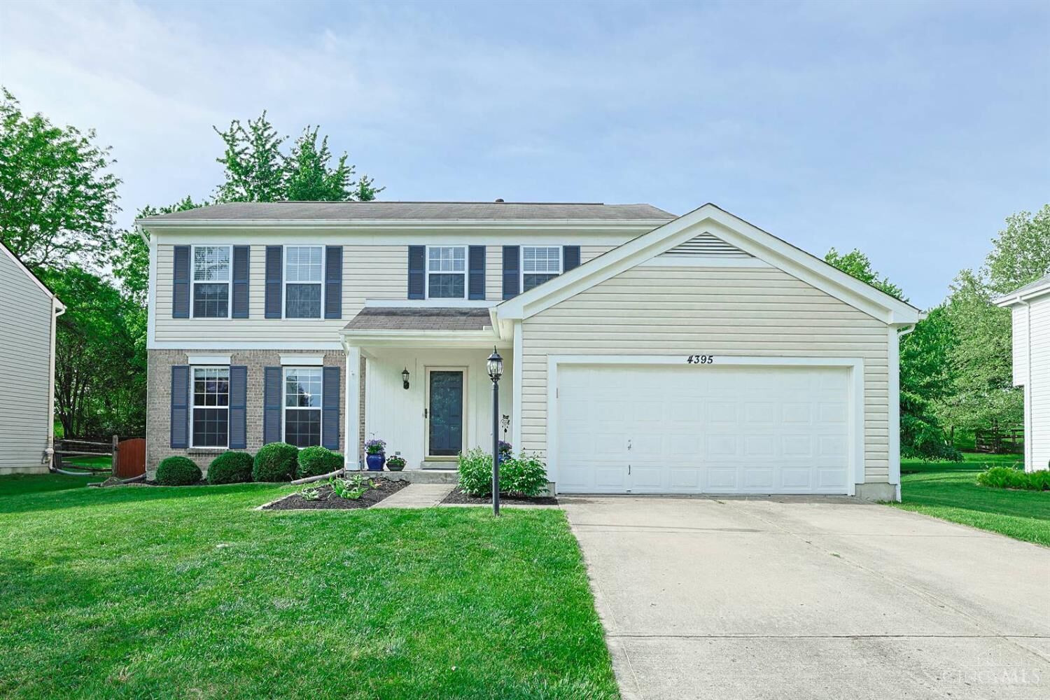 Property Photo:  4395 S Mallard Cove  OH 45040 