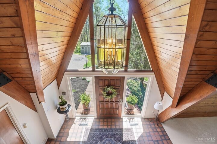Property Photo:  