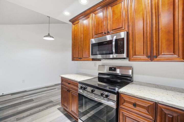 Property Photo:  5007 Holbrook Drive  OH 43232 
