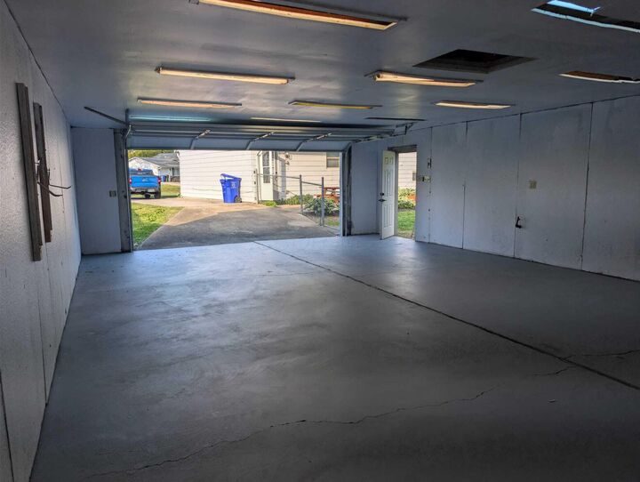 Property Photo: 5007 Holbrook Drive OH 43232
