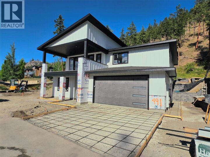 Property Photo: 491 Clifton Road North BC V1V 1H1