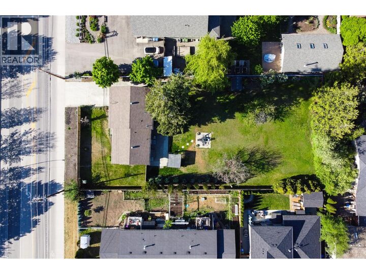 Photo de la propriété: 4445 Gordon Drive BC V1W 1S9