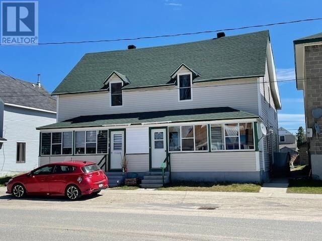 14-16 Lansdowne St N — photo 1