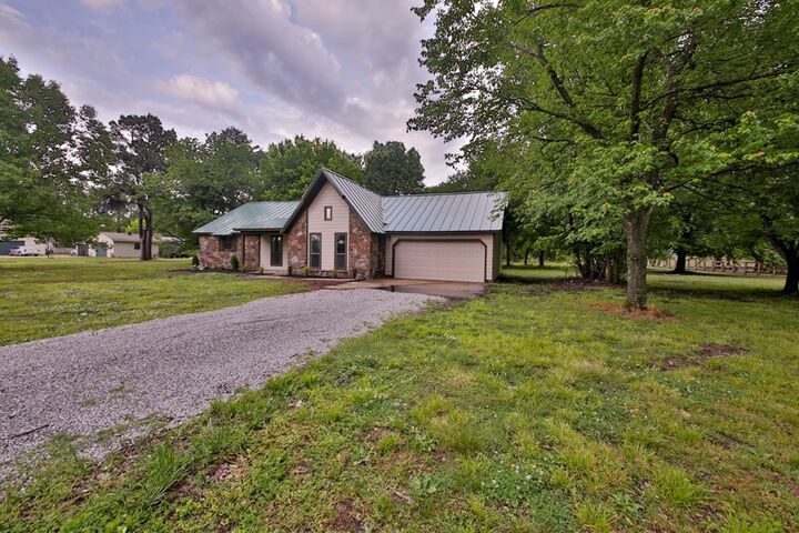 Property Photo:  92 Cypress Street  AR 72376 