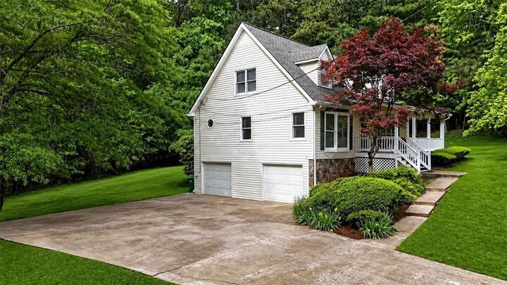 Property Photo: 403 Sycamore Drive GA 30115