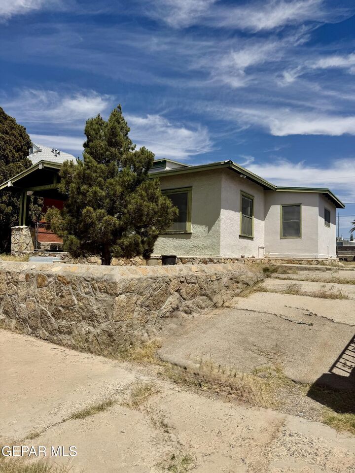 Property Photo:  3203 Frankfort Avenue  TX 79930 