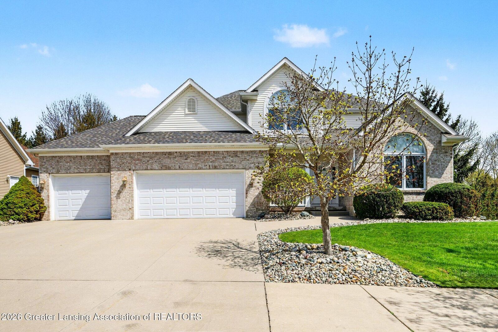 Property Photo:  1598 Royal Crescent  MI 48842 