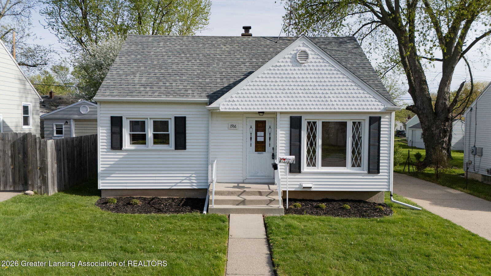 Property Photo:  1916 Victor Avenue  MI 48910 