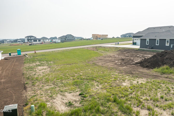 Property Photo:  2016 Prairie Hawk Drive  ND 58503 