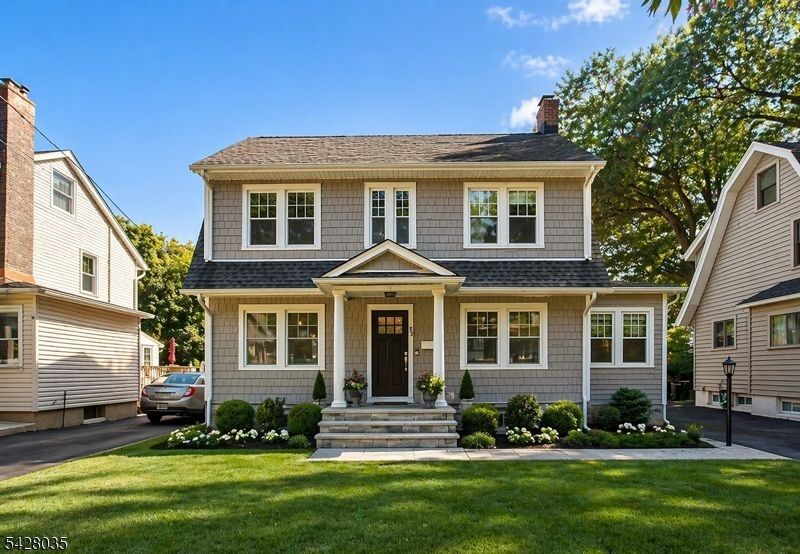 Property Photo:  33 Raymond Ave  NJ 07110 