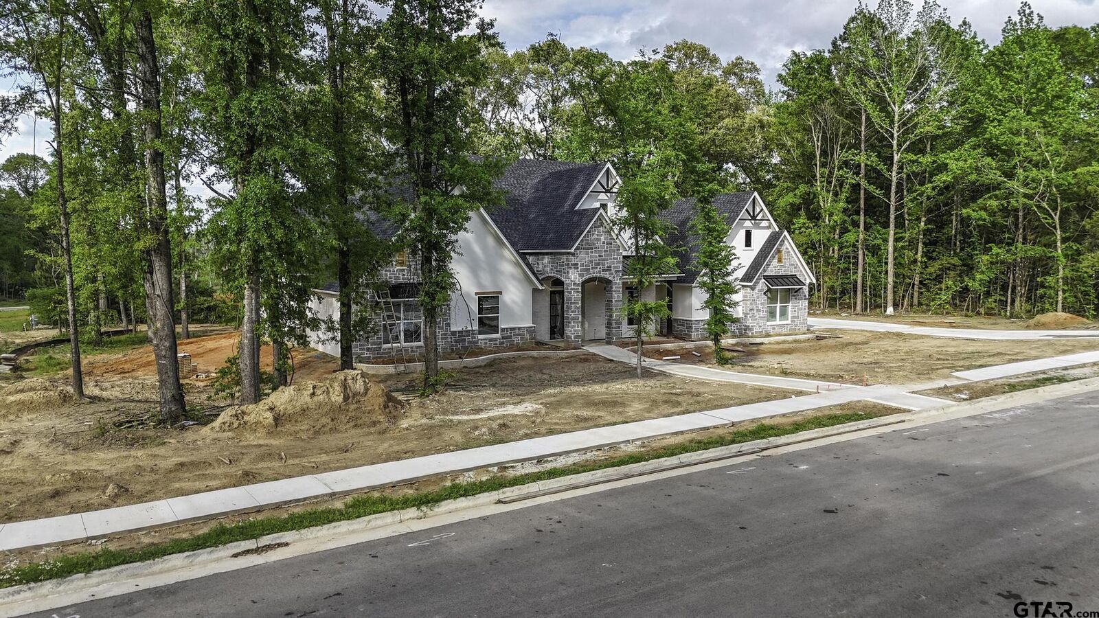 Property Photo: 1993 Stafford Dr TX 75703